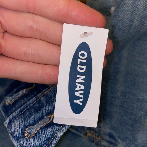 BRAND NEW OLD NAVY MID/ HIGH RISE RIPPED JEANS - Picture 5 of 7